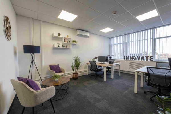 Boston Manor, Boundary House Business Centre