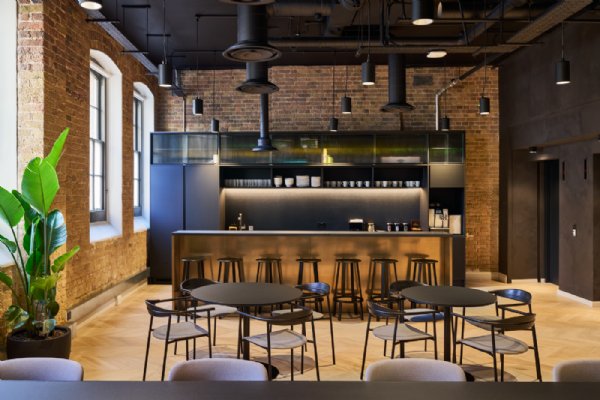 Property at Vine Hill: 18 Vine Hill, London, EC1R 5DZ