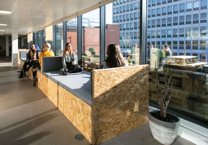 Bristol Bridge, 1 Victoria Street